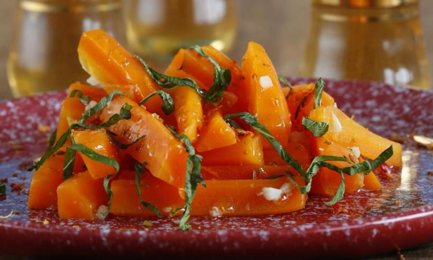 Рецепт теплого морковного салата со специями