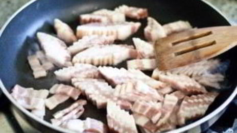 теплый салат с беконом