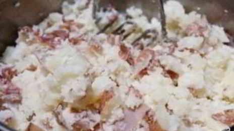 теплый салат с беконом