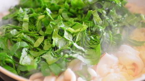 африканский соус со шпинатом с рыбой