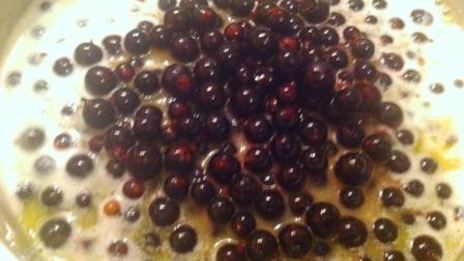 черносмородиновый соус