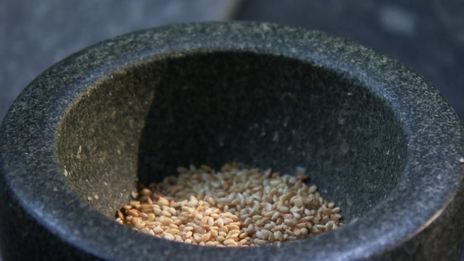 йогуртовый соус с баклажаном и тхиной