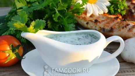 кефирный соус с чесноком и кинзой