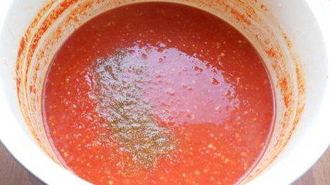 острый томатный соус в мультиварке