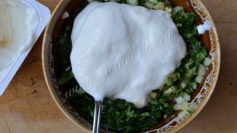 соус из йогурта с чесноком