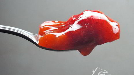 соус из ревеня и клубники