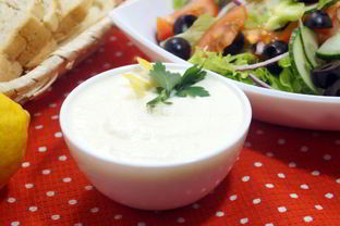 Сырный соус-заправка для салатов