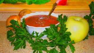 Яблочно-томатный соус с корицей