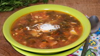 Борщ на курином бульоне
