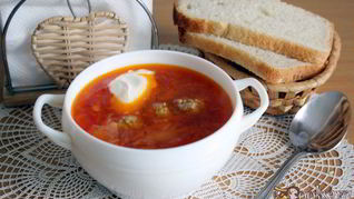 Борщ с фрикадельками