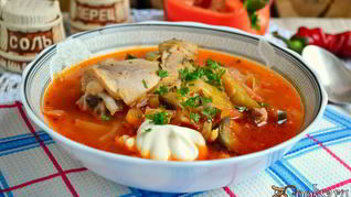 Борщ с курицей и баклажанами