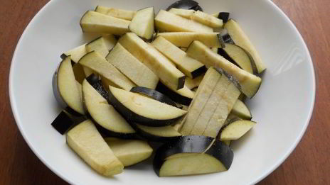 борщ с курицей и баклажанами