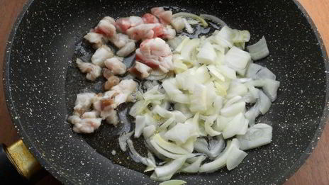 борщ с курицей и баклажанами