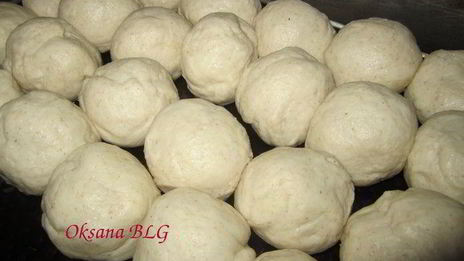 борщ с пампушками