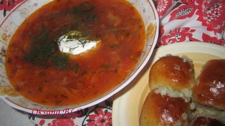 борщ с пампушками