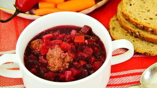 Борщ с шампиньонами и кабачками