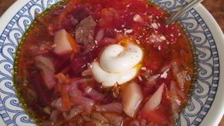 Борщ с тушенкой