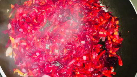 красный борщ из индейки