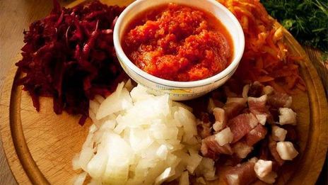 красный борщ