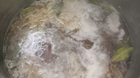 постный борщ с белыми грибами и фасолью