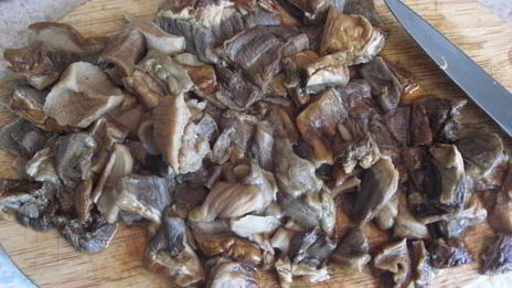 постный грибной борщ с черносливом