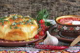 Украинский борщ с пампушками