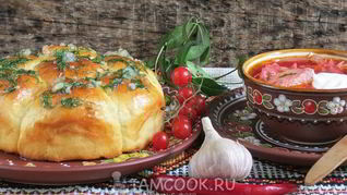 Украинский борщ с пампушками