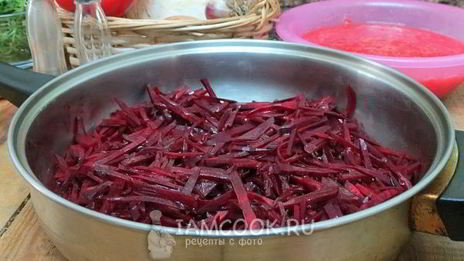 украинский борщ с пампушками