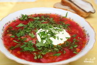 Украинский борщ с салом и чесноком