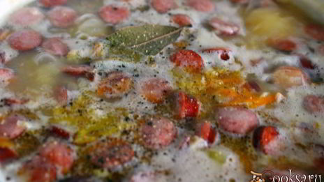 чечевичный суп с охотничьими колбасками