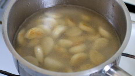 чесночный крем-суп с лисичками