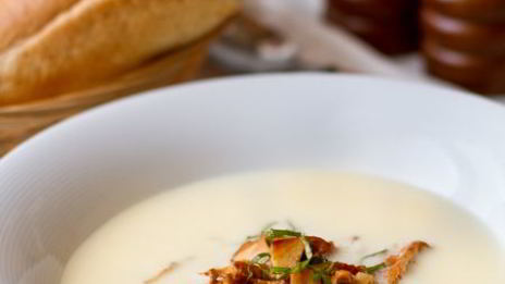 чесночный крем-суп с лисичками