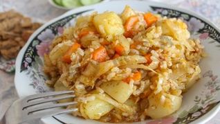 Капустняк тушеный с рисом и картошкой