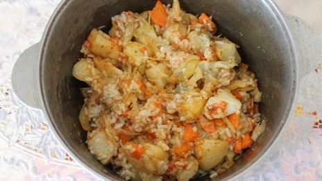 капустняк тушеный с рисом и картошкой