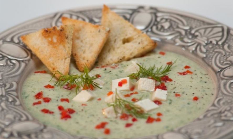 Рецепт холодного огуречного супа