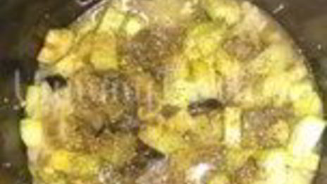 крем-суп из кабачков и баклажан диетический в мультиварке