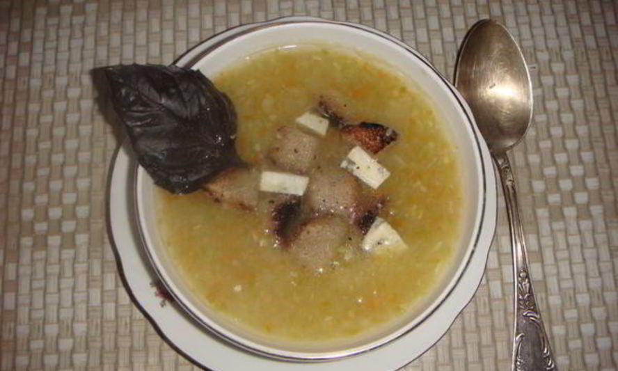 Рецепт крема-супа из кабачков с сухариками и сыром