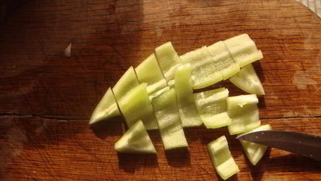 крем-суп из кабачков с сухариками и сыром