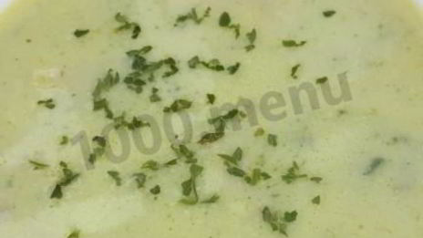 крем-суп из цукини и курицы в мультиварке