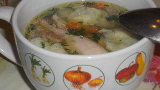 Куриный суп с шпинатными клецками