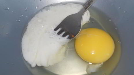 куриный суп с шпинатными клецками