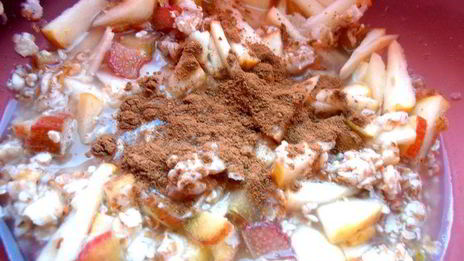 летний суп из 4-х злаков с яблоками и ревенем