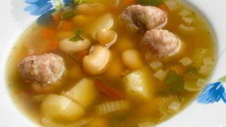Мексиканский фасолевый суп с фрикадельками