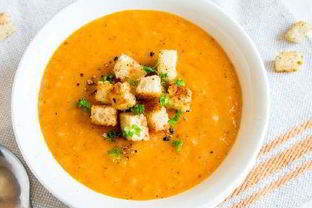 Острый морковный суп с курагой