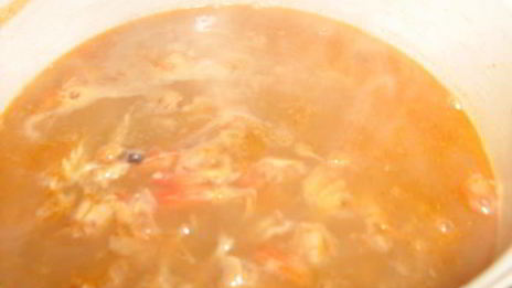 рыбный суп с креветочными пельменями