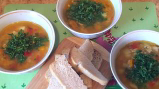 Суп из чечевицы с курицей и овощами