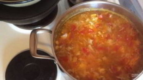 суп из чечевицы с курицей и овощами