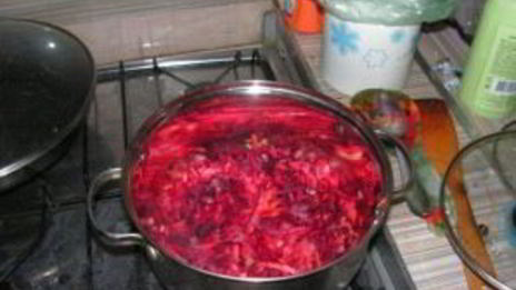 суп из свекольной ботвы