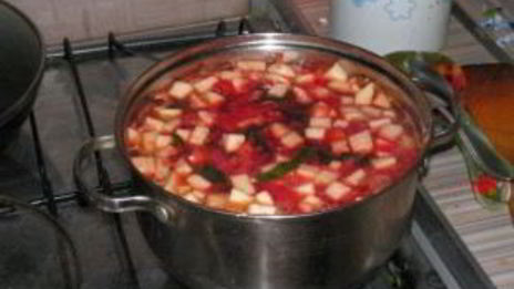 суп из свекольной ботвы