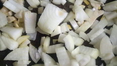 гороховый суп-пюре с красным луком